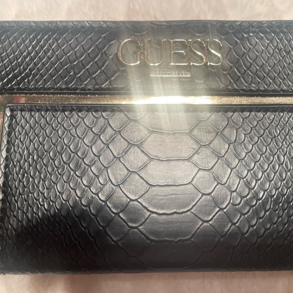 Guess wallet